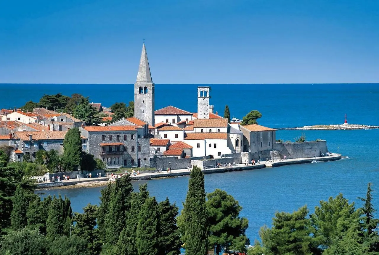 Apartment Radiant Orchid Porec
