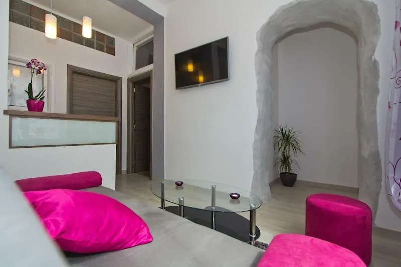 Apartment Radiant Orchid Poreč 0*,  Chorvatsko